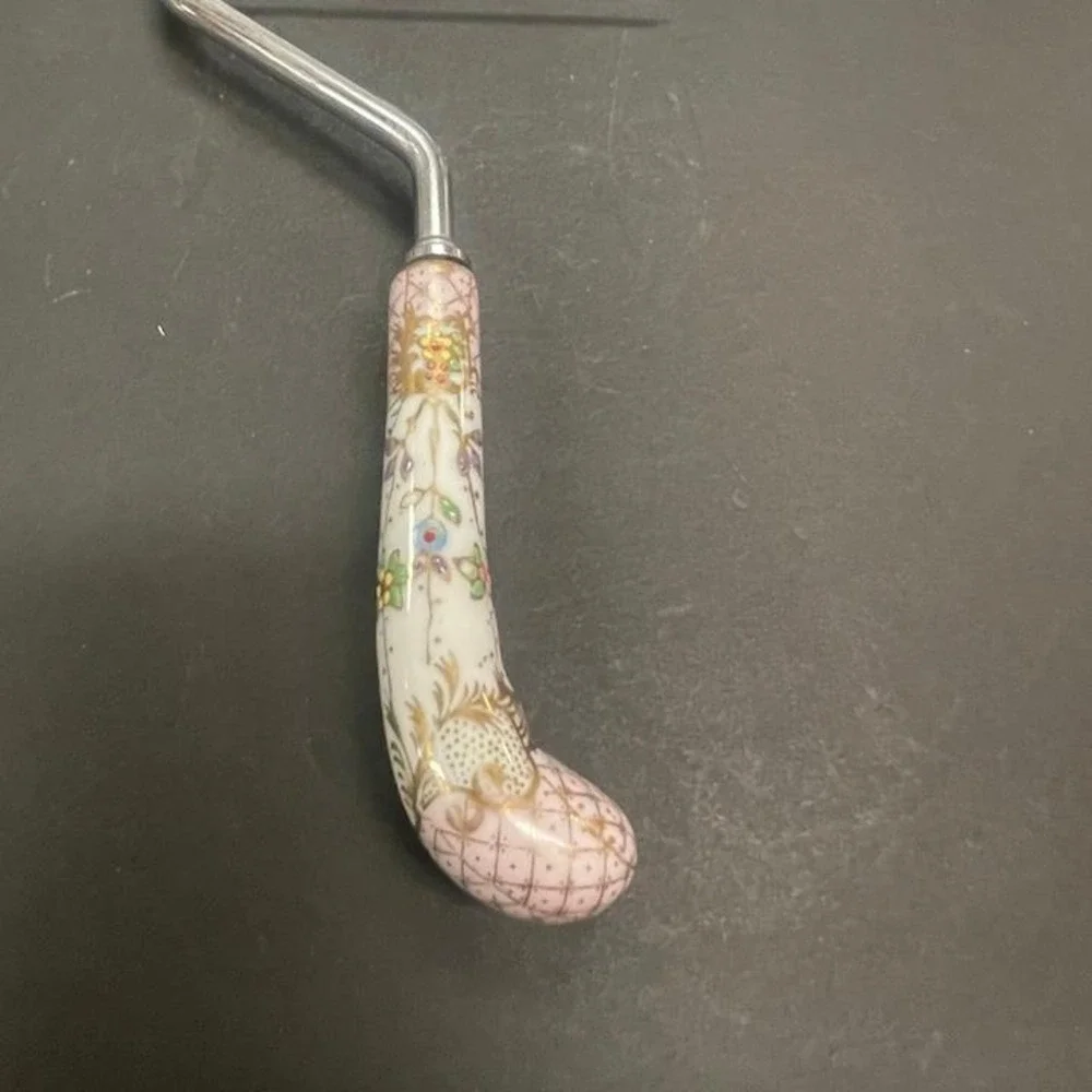 Vintage Angel‎ Food Cake Breaker Hand Painted Porcelain Handle Made in England